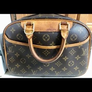 Louis Vuitton Touville